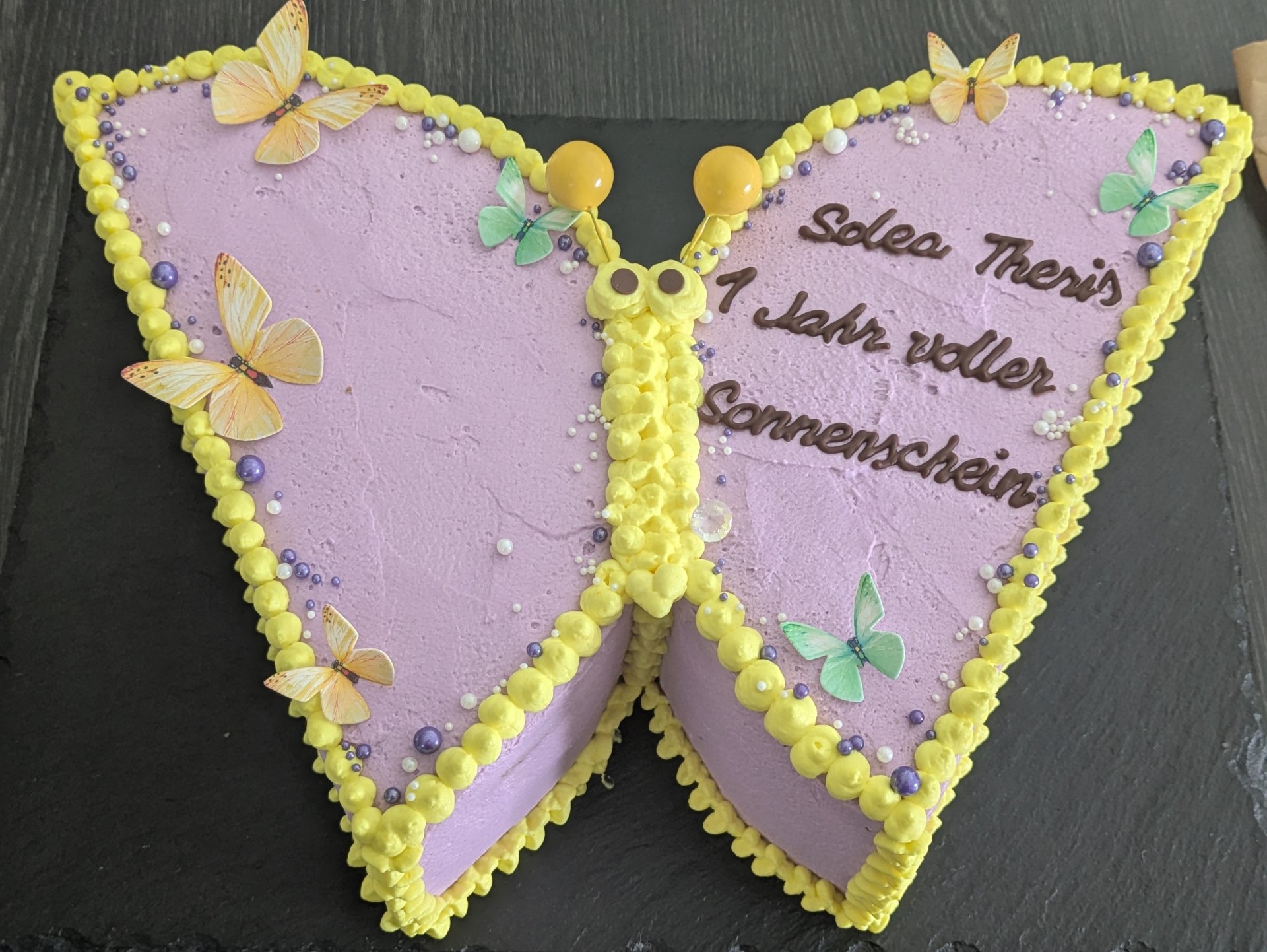 Schmetterling mit 2 verschiedenen Füllungen